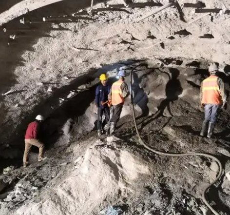 辽宁拱顶带模注浆料的施工流程及注意事项
